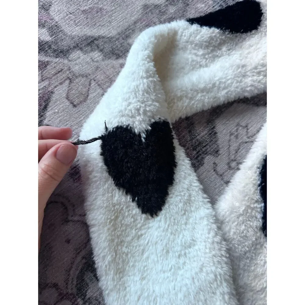 Harper Canyon White Heart Print Fuzzy Sweater - Girls L